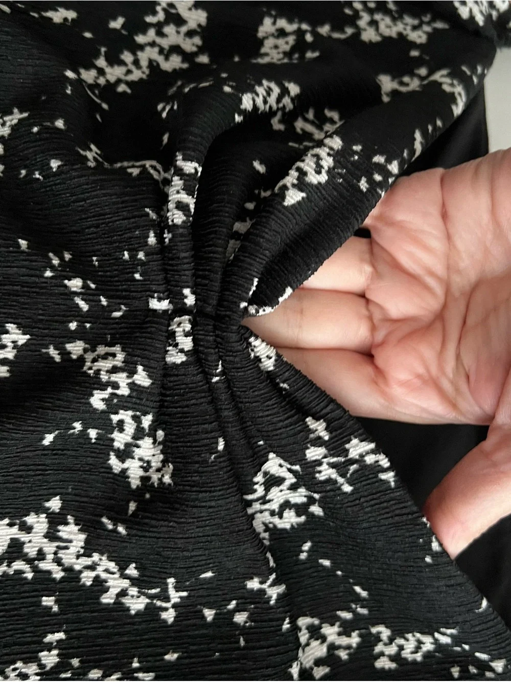 Anthropologie sweetheart neck blouse puff sleeves black floral print L